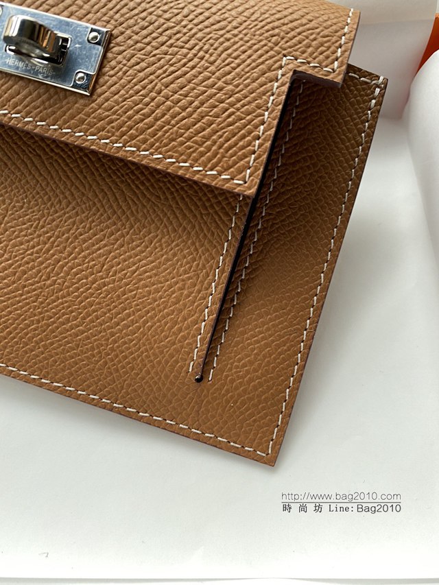 Hermes卡包 愛馬仕原版Kelly Pocket Epsom皮 Hermes新款小錢包 金棕銀扣  tdh2166